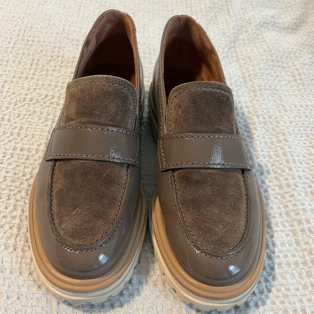 Paul Green Urban Loafer UK size  4/US 6.5
Fango Earth Combo